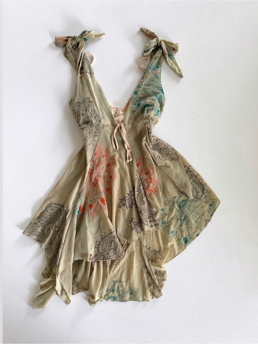 Vintage Lynne Fairy Boho Embroidered Sequin
Tie Shoulder Handkerchief Hem Cami T - Picture 3 of 5